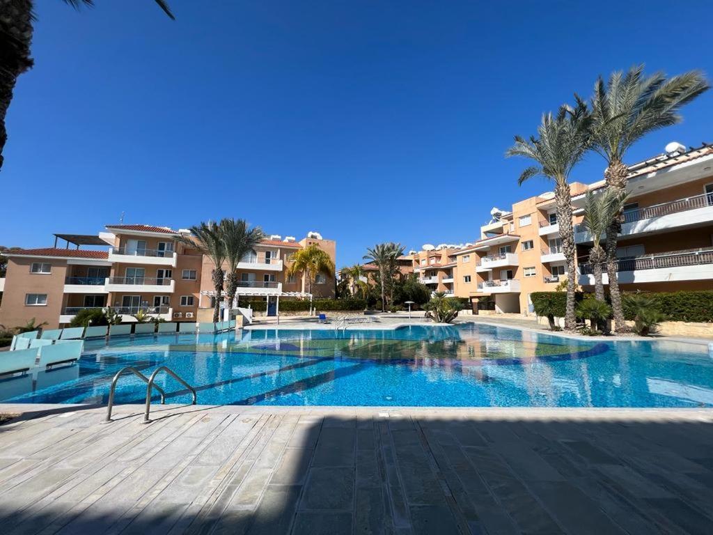 Casa Del Sol Townhouse In Iris Village Paphos Eksteriør billede