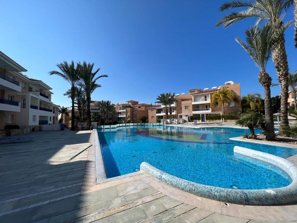 Casa Del Sol Townhouse In Iris Village Paphos Eksteriør billede