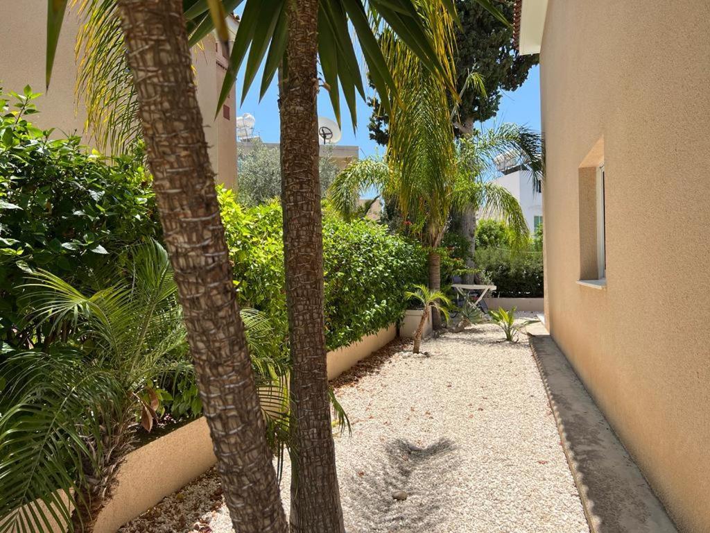 Casa Del Sol Townhouse In Iris Village Paphos Eksteriør billede