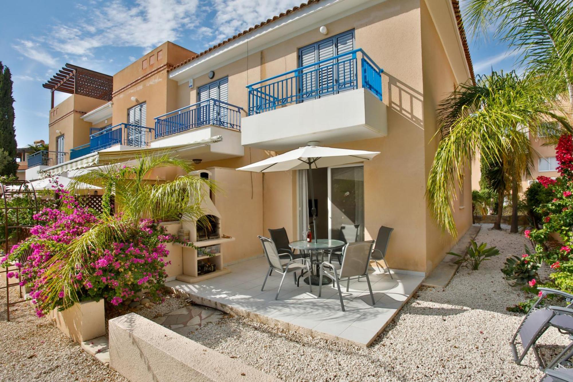 Casa Del Sol Townhouse In Iris Village Paphos Eksteriør billede