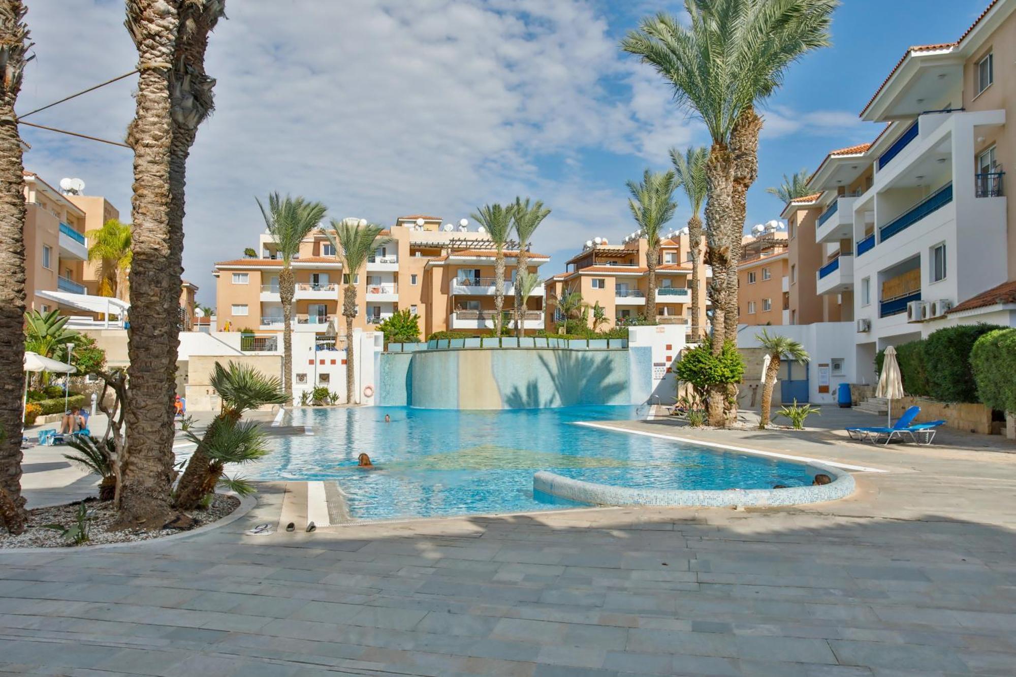 Casa Del Sol Townhouse In Iris Village Paphos Eksteriør billede