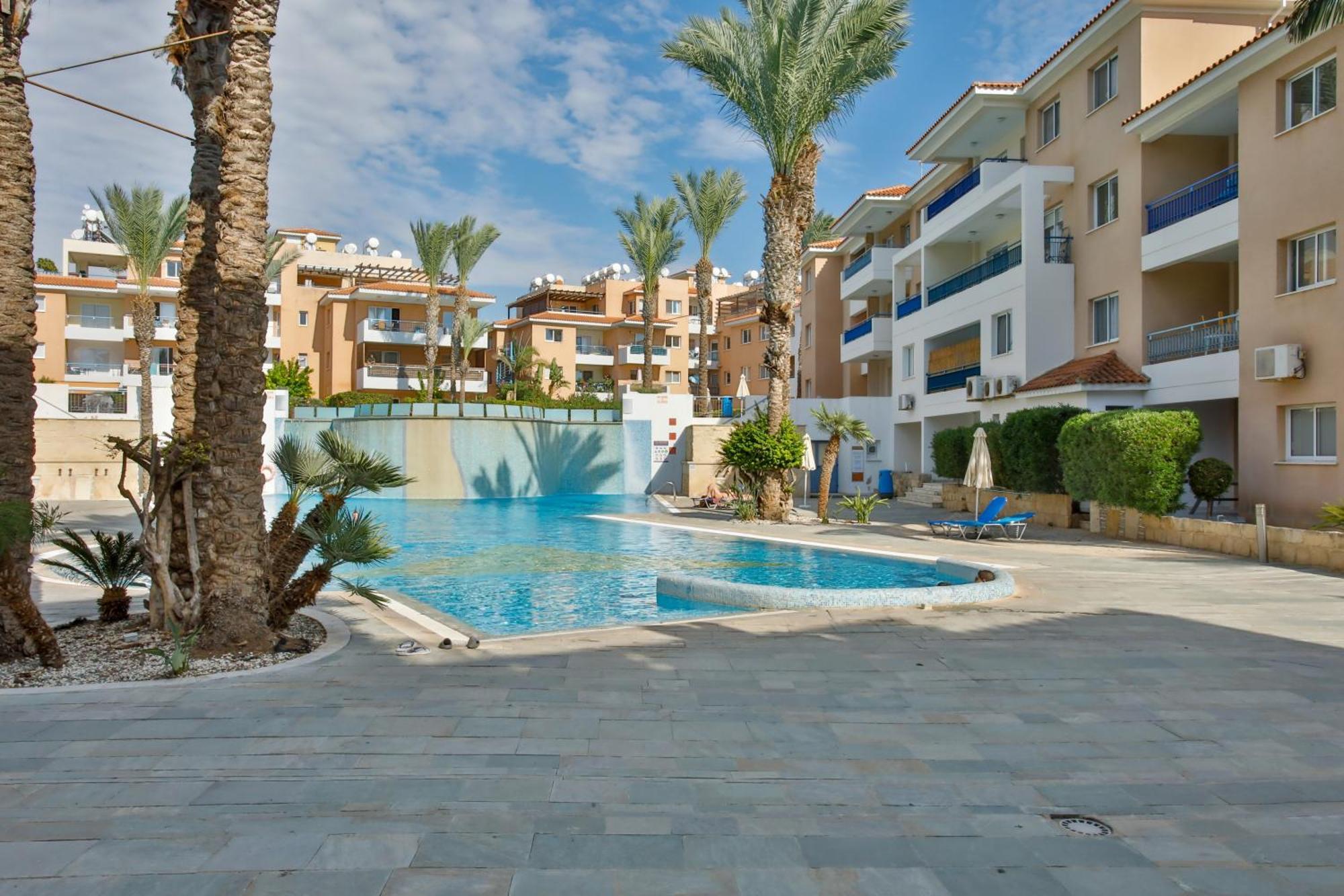 Casa Del Sol Townhouse In Iris Village Paphos Eksteriør billede