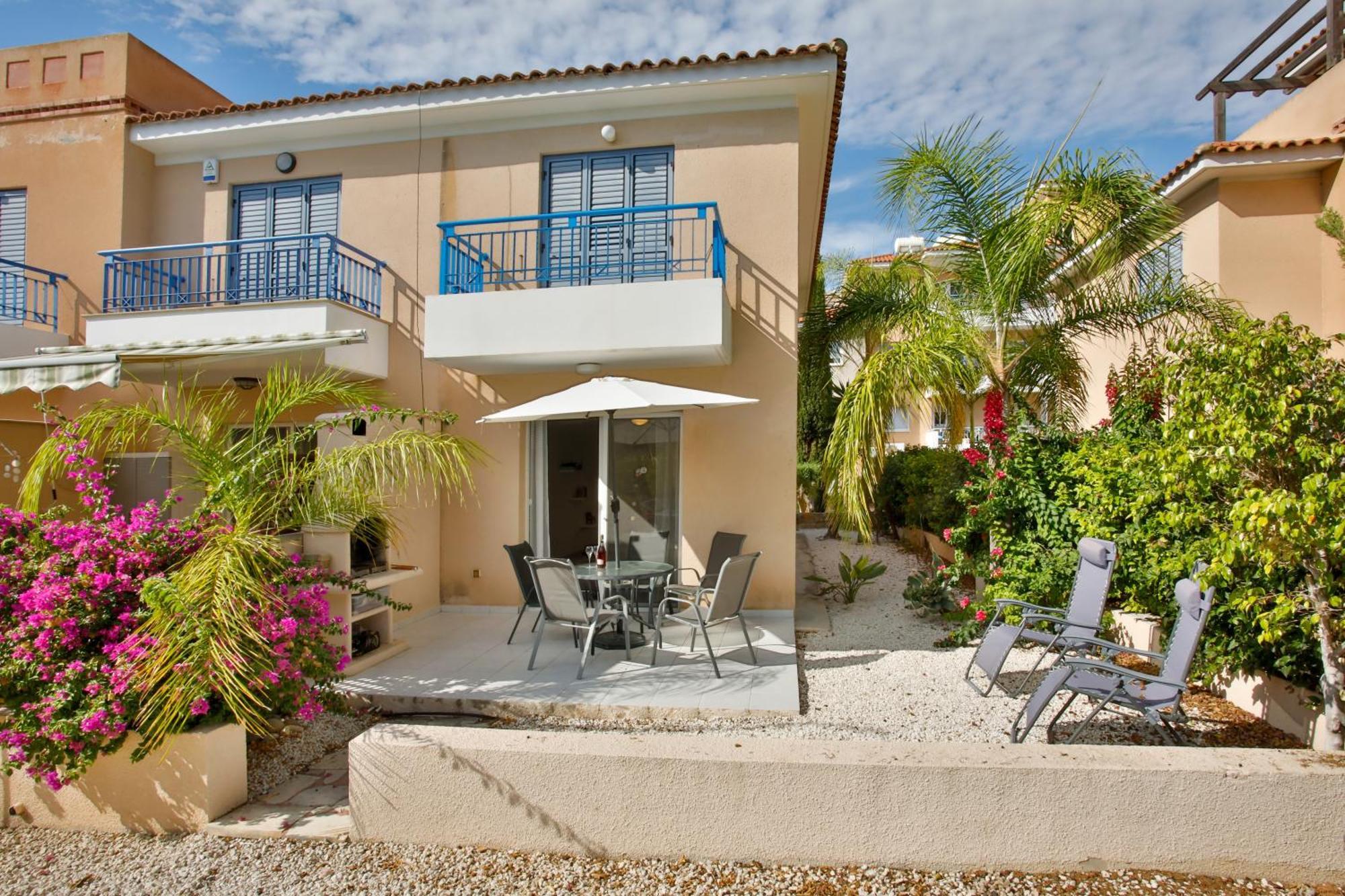 Casa Del Sol Townhouse In Iris Village Paphos Eksteriør billede
