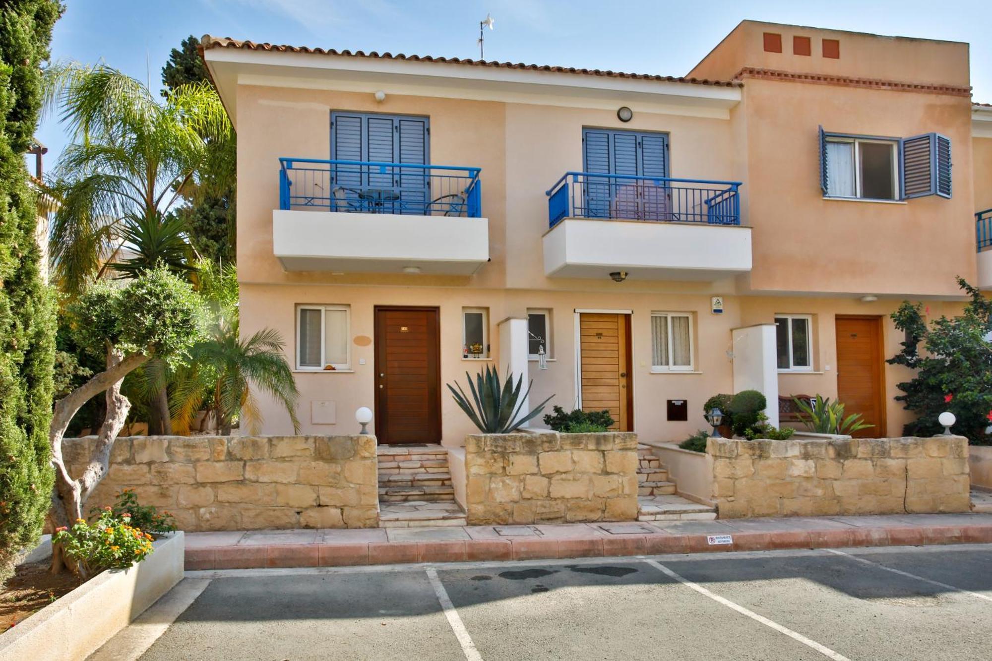 Casa Del Sol Townhouse In Iris Village Paphos Eksteriør billede