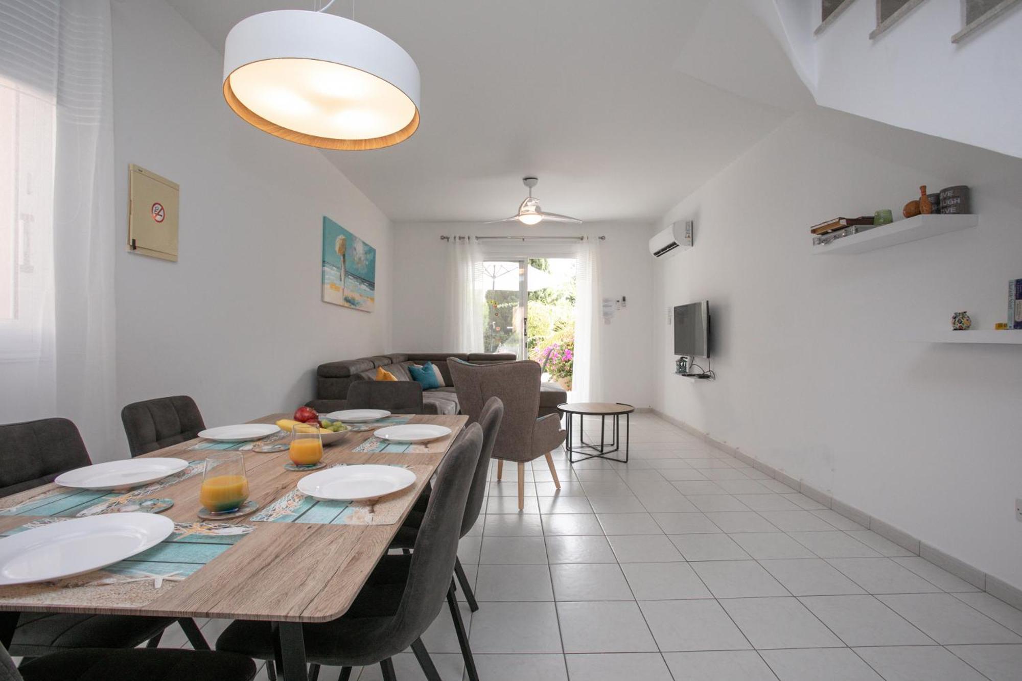 Casa Del Sol Townhouse In Iris Village Paphos Eksteriør billede