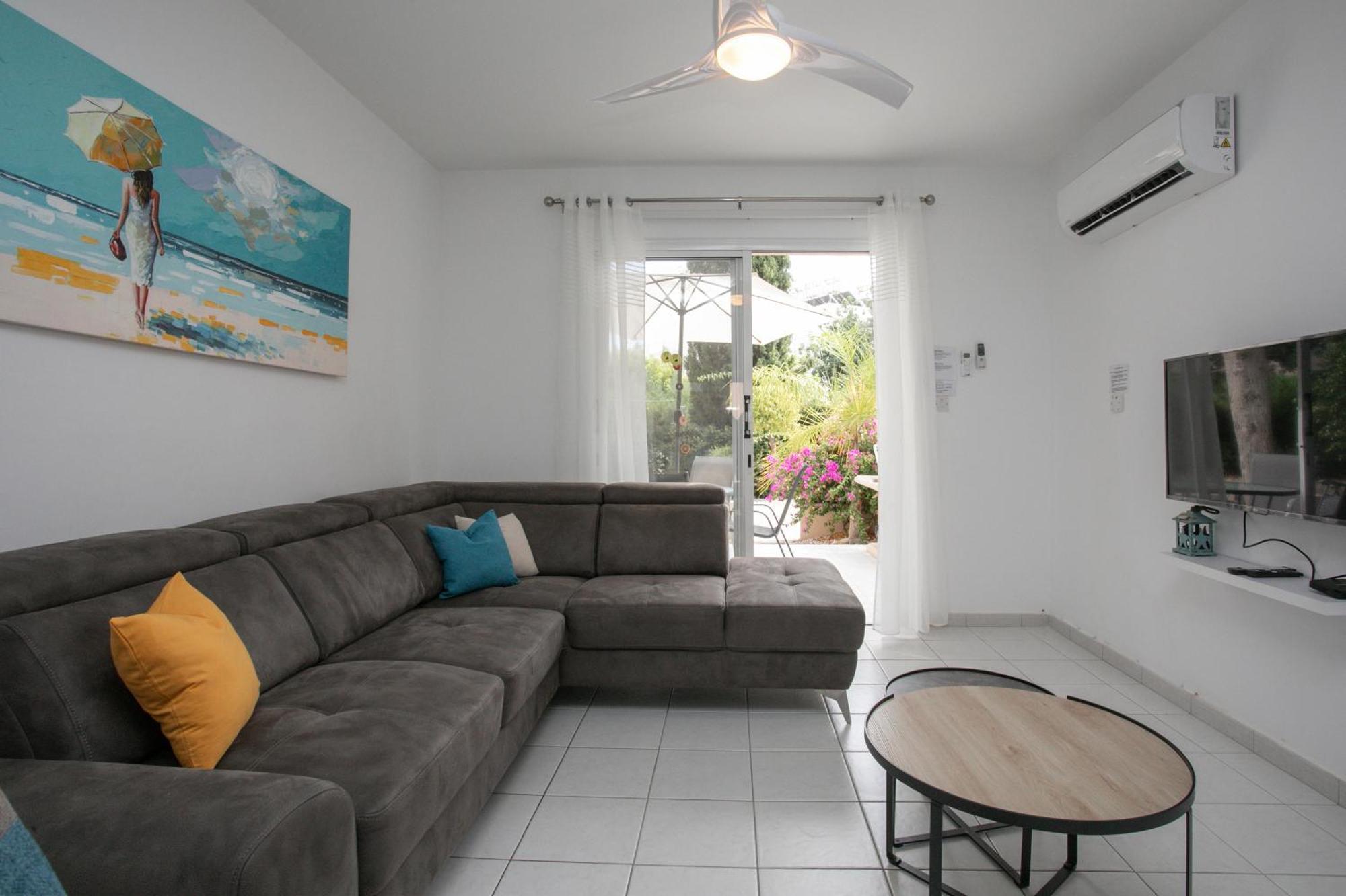 Casa Del Sol Townhouse In Iris Village Paphos Eksteriør billede