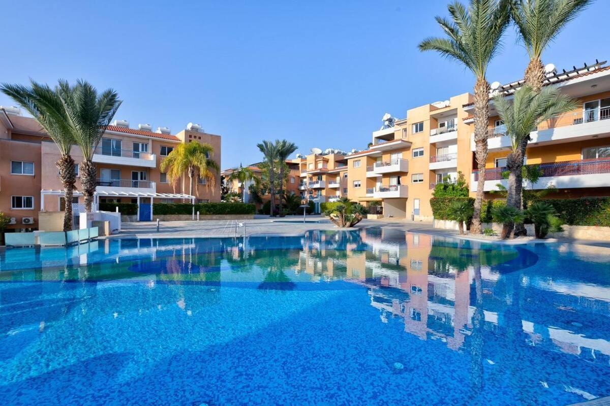 Casa Del Sol Townhouse In Iris Village Paphos Eksteriør billede