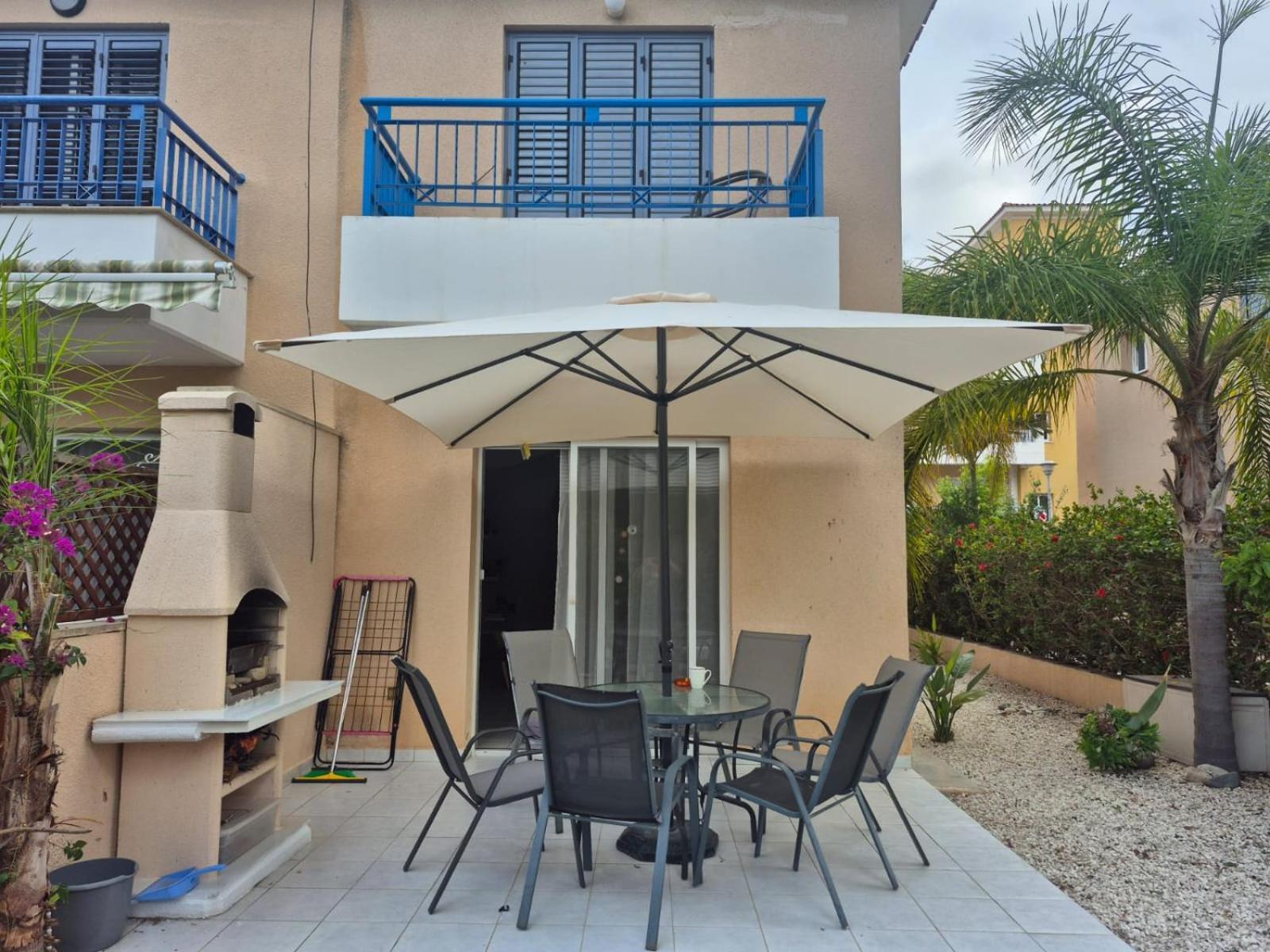 Casa Del Sol Townhouse In Iris Village Paphos Eksteriør billede